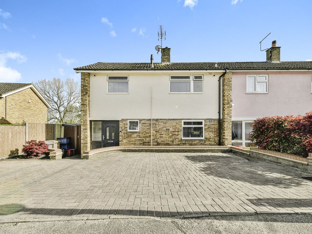 4 bed end terrace house for sale in Wychdell, Stevenage SG2 Zoopla