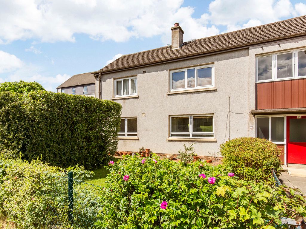 1 bed flat for sale in 16A, Muirhouse Bank, Edinburgh EH4, £105,000