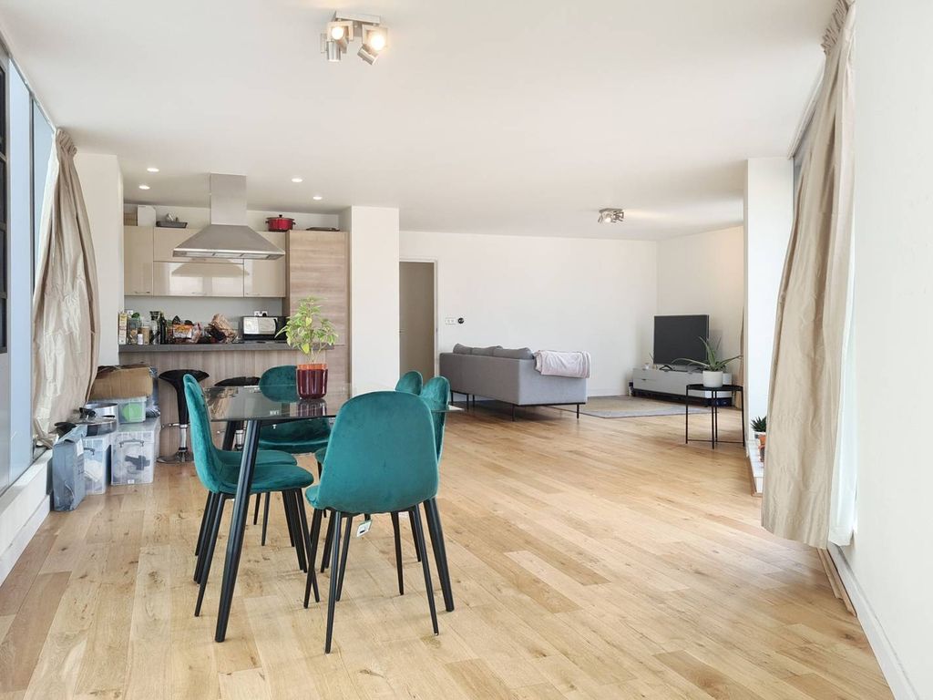 Atrium Heights, Deptford, London SE8  