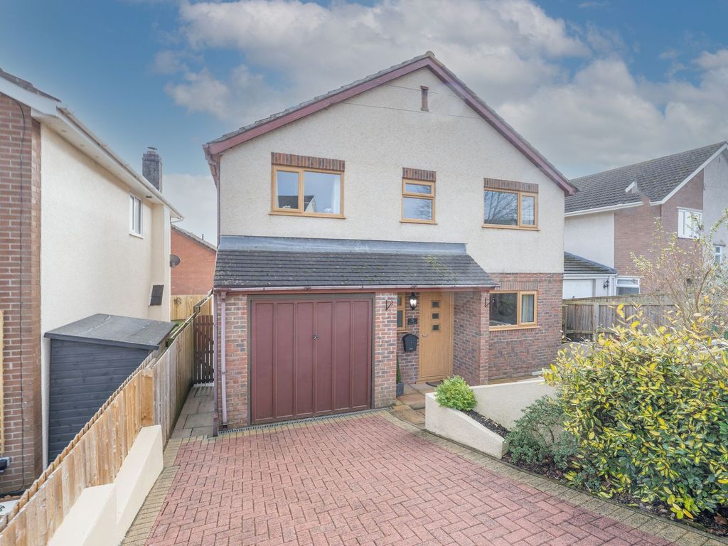 4 bed detached house for sale in Queens Gardens, Magor NP26 Zoopla