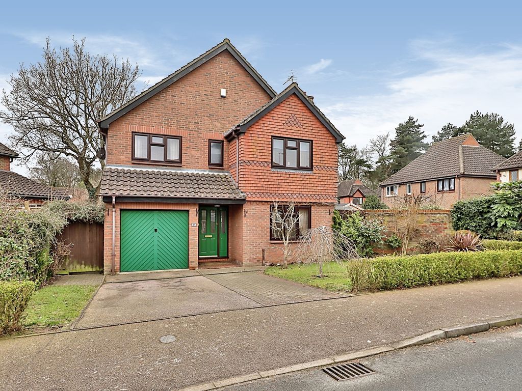 4 bed detached house for sale in Badgers Brook Road, Drayton, Norwich