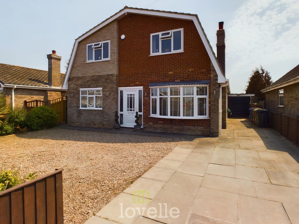 5 bed detached house for sale in Sinderson Road, Humberston DN36 Zoopla