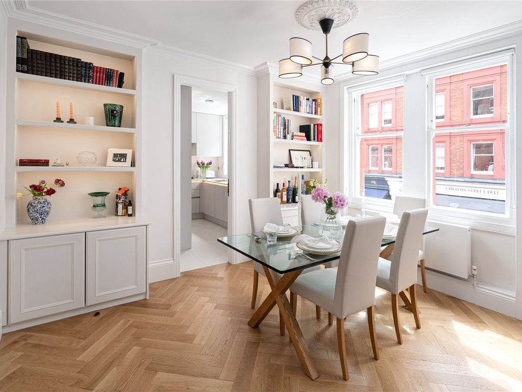 2 bed flat for sale in Wendover Court, Chiltern Street, Marylebone