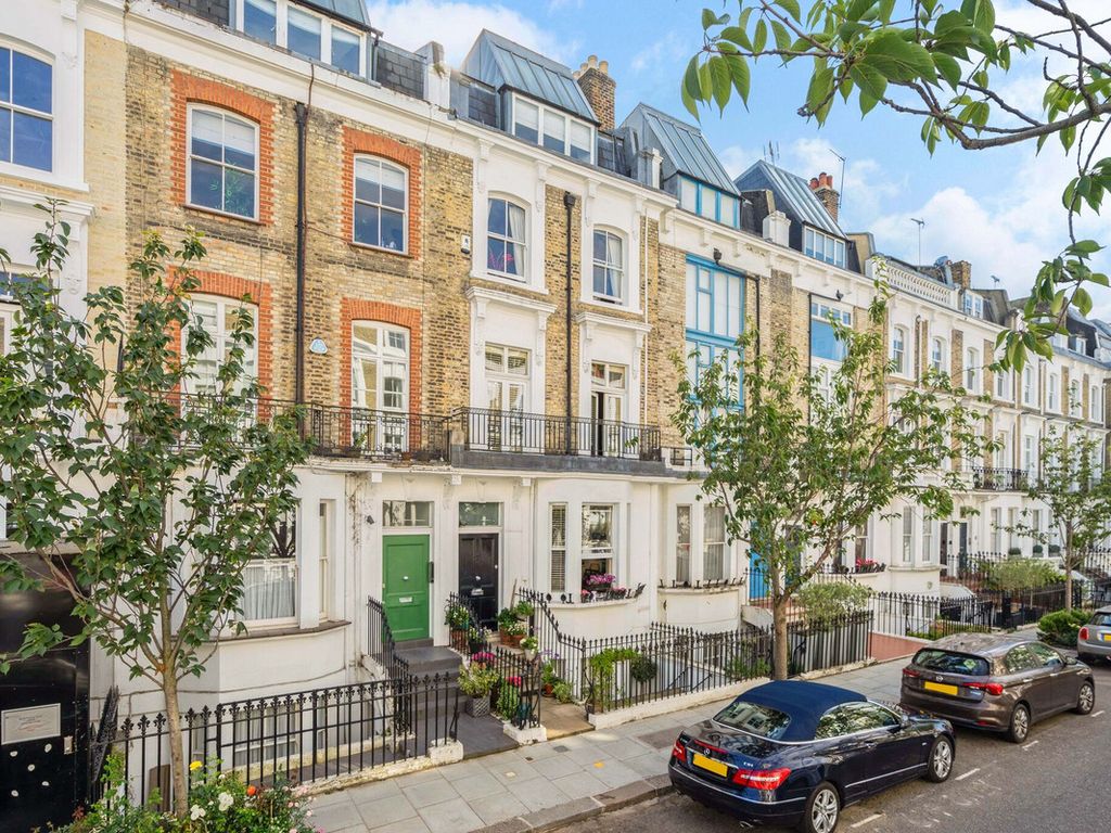 5 bed block of flats for sale in Redcliffe Road, London SW10, £