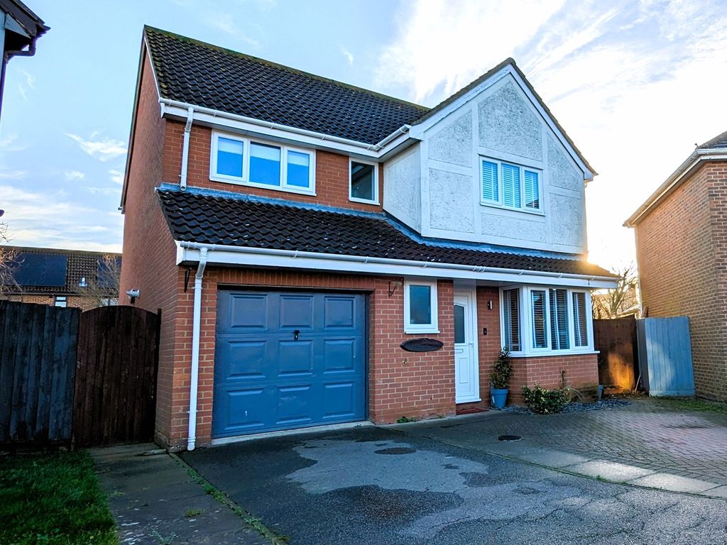 4 bed detached house for sale in Rowarth Avenue, Kesgrave, Ipswich IP5