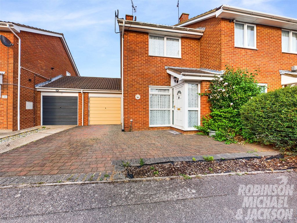 2 bed semidetached house for sale in Volante Drive, Sittingbourne