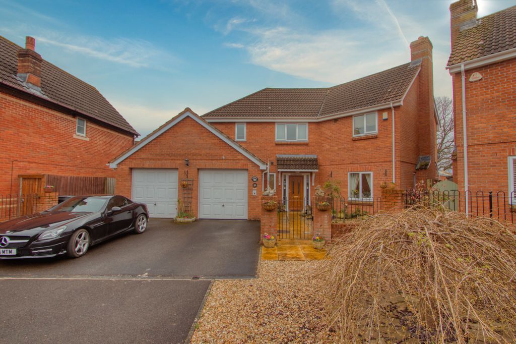 4 bed detached house for sale in Saxon Close, Oake, Taunton TA4 Zoopla