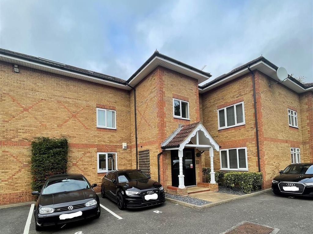 1 bed flat to rent in Oakwood Road, Bricket Wood, St. Albans AL2 Zoopla