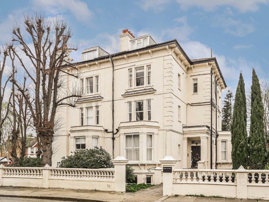 3 bed flat to rent in Grove Park Road, London W4, £3,250 pcm Zoopla