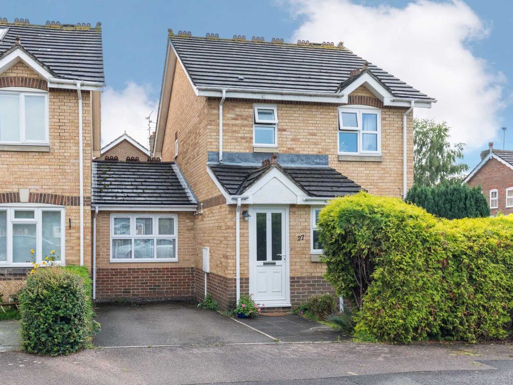 3 bed link detached house for sale in Holbrook School Lane, Horsham