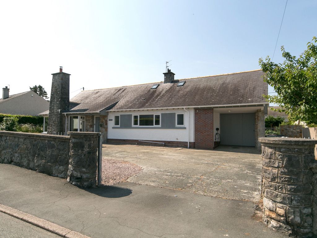 3 bed detached house for sale in Lon Refail, Llanfairpwllgwyngyll LL61 Zoopla