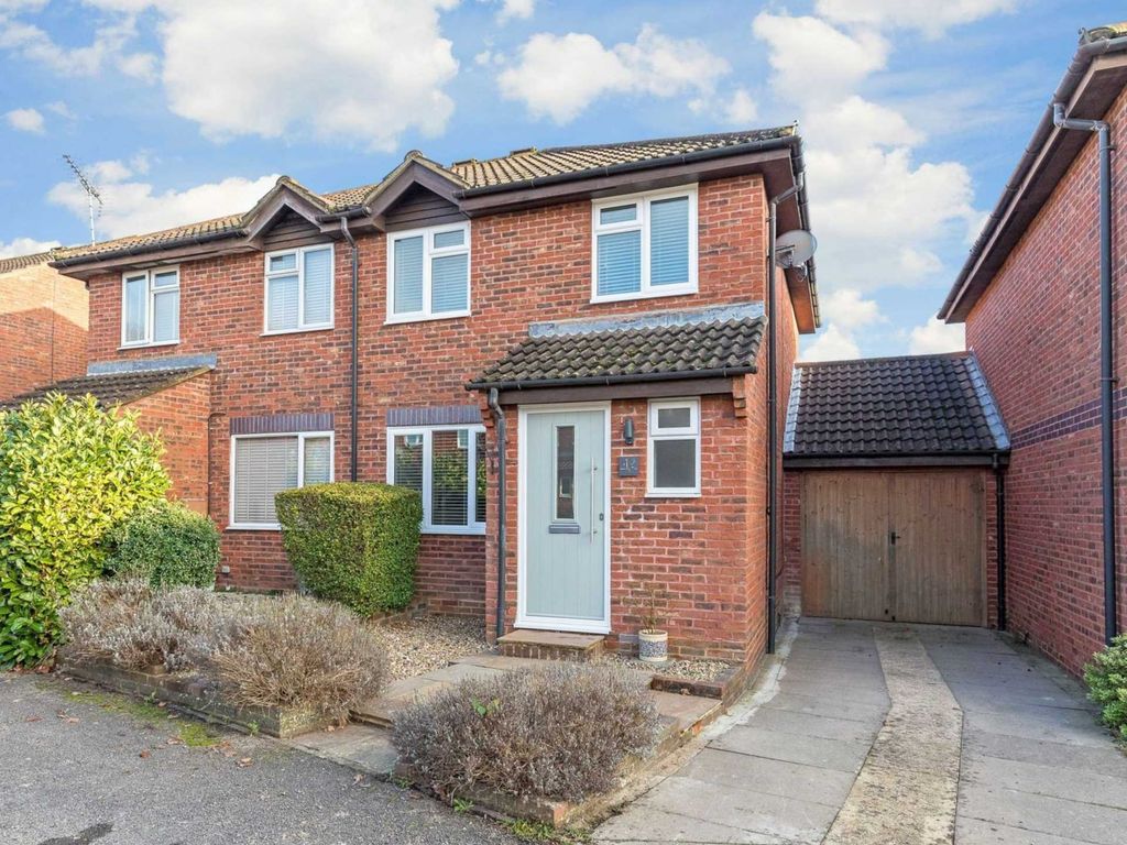 3 bed semidetached house for sale in Corfe Close, Southwater RH13 Zoopla