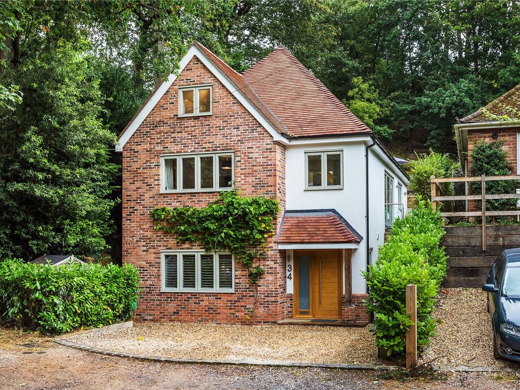 5 bed detached house for sale in Thorn Road, Farnham, Surrey GU10, £