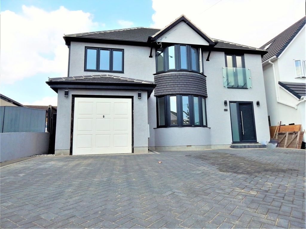 4 bed detached house for sale in Frindsbury Hill, Rochester ME2 Zoopla
