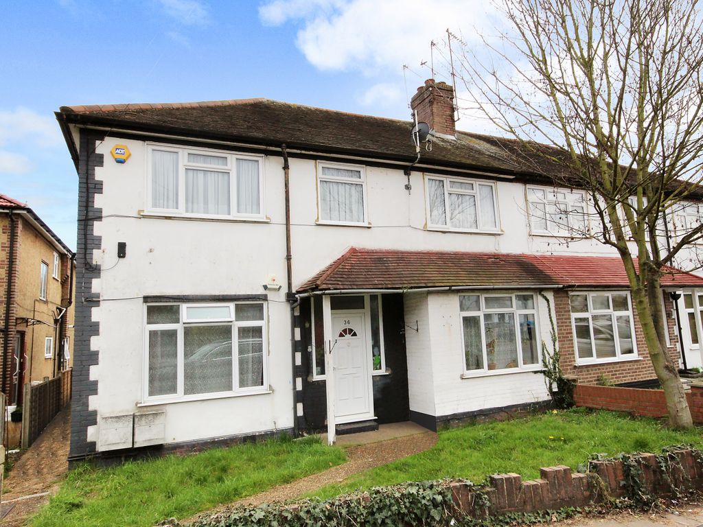 2 bed for sale in Byron Road, Wembley, Middlesex HA0, £