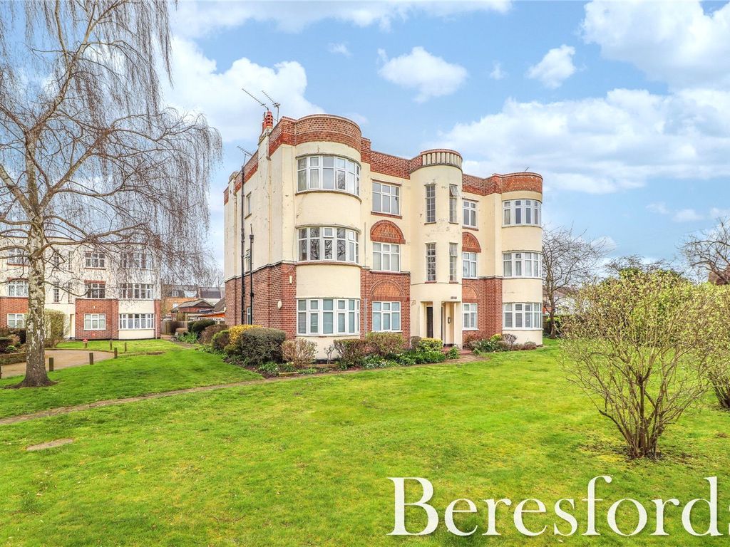 2 bed detached house for sale in Springfield Gardens, Upminster RM14 Zoopla