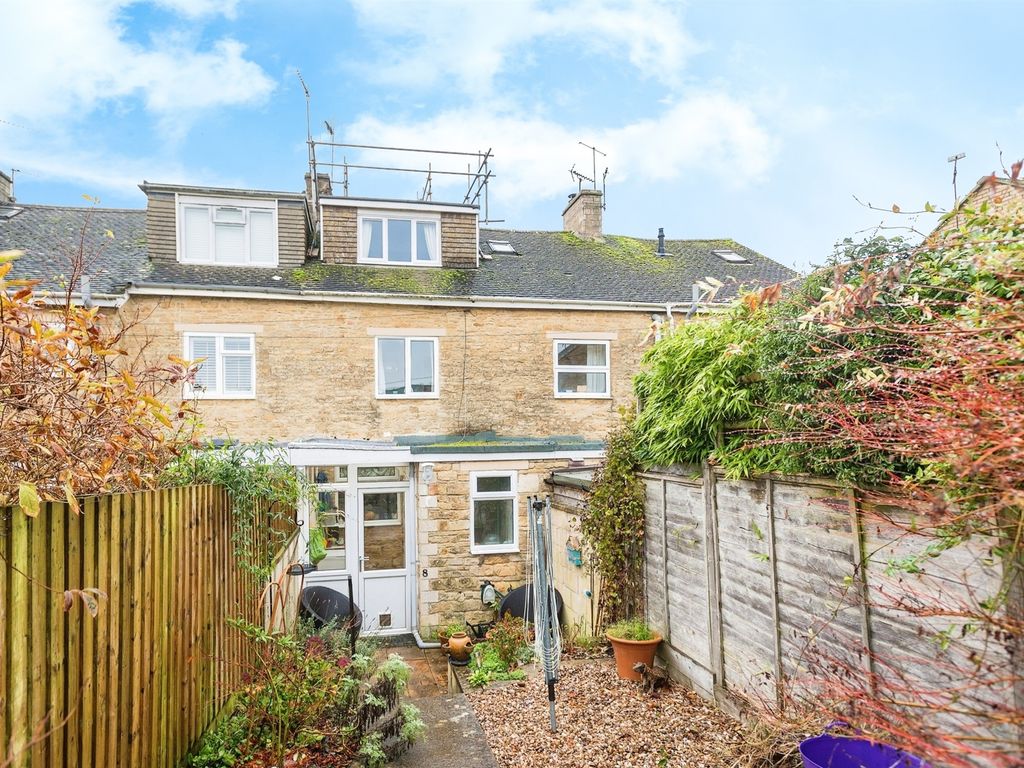 3 bed town house for sale in Lodge Terrace, Chipping Norton OX7, £