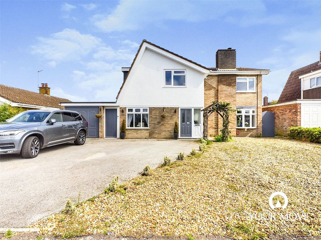 4 bed detached house for sale in Spruce Avenue, Ormesby, Great Yarmouth