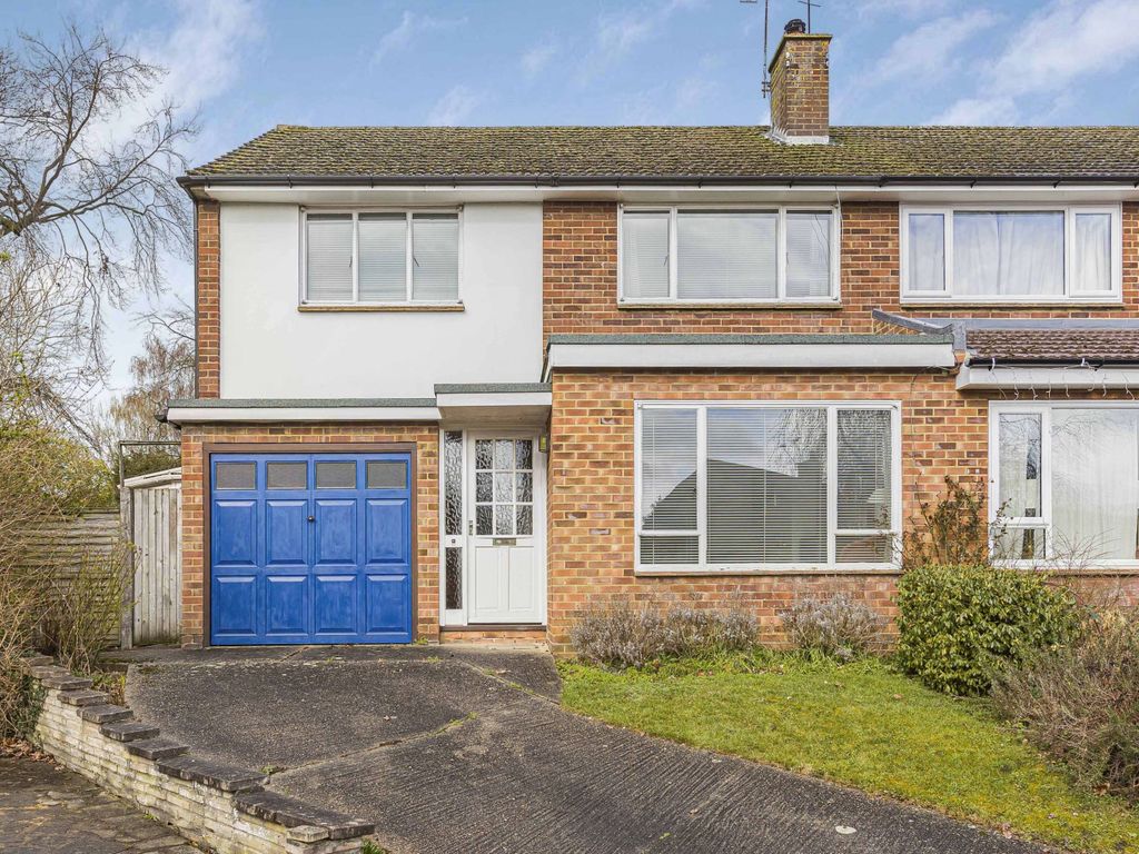 3 bed semidetached house for sale in High Firs Crescent, Harpenden AL5