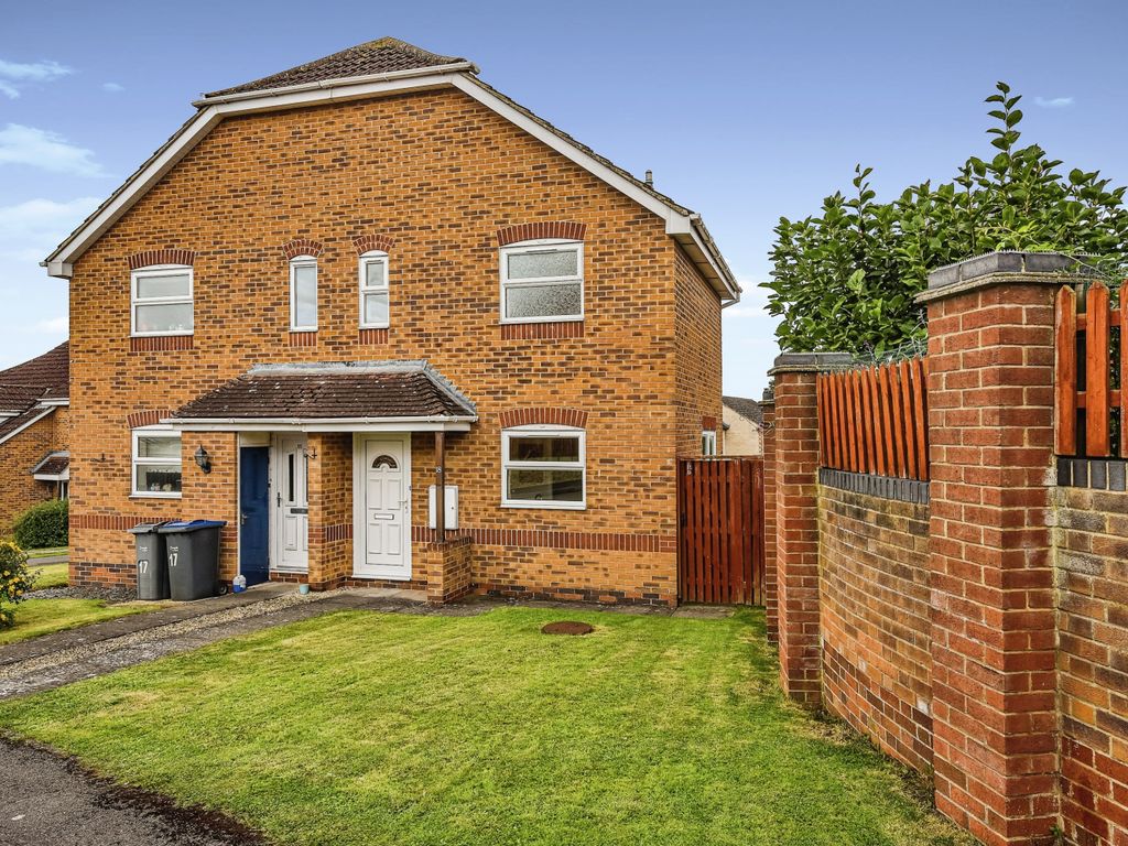 1 bed semidetached house for sale in Dickson Way, Pewsham, Chippenham