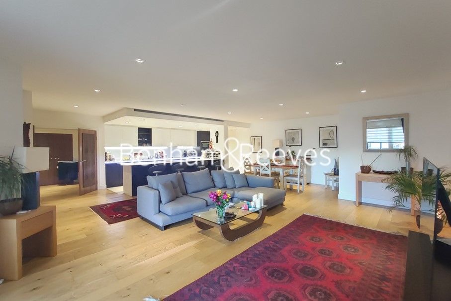 2 bed flat to rent in Kew Bridge Road, Brentford TW8 Zoopla