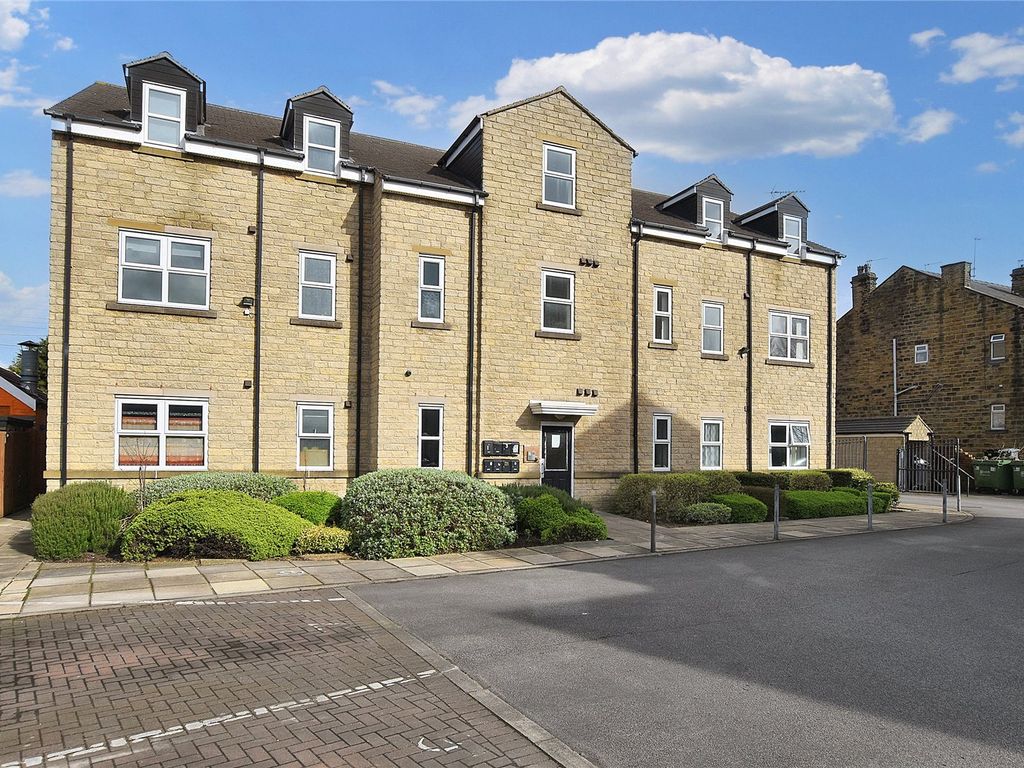 3 bed flat for sale in 3 Heathcliffe Court, Bruntcliffe Road, Morley, Leeds, West Yorkshire LS27