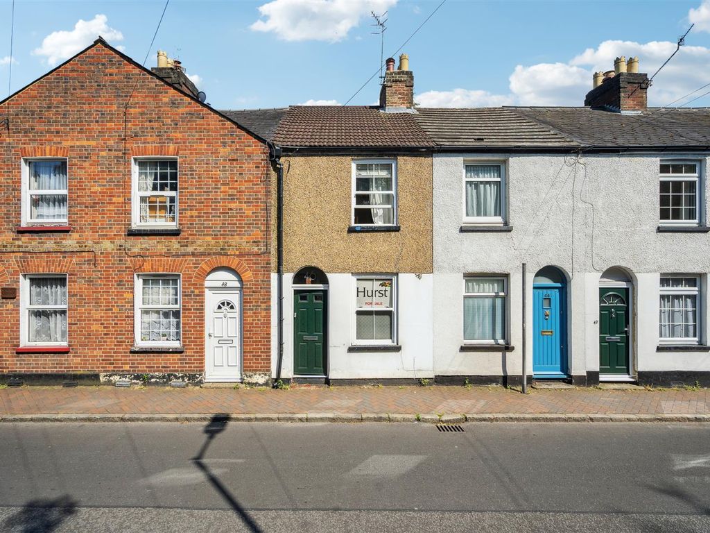 2 bed terraced house for sale in Temple End, High HP13, £
