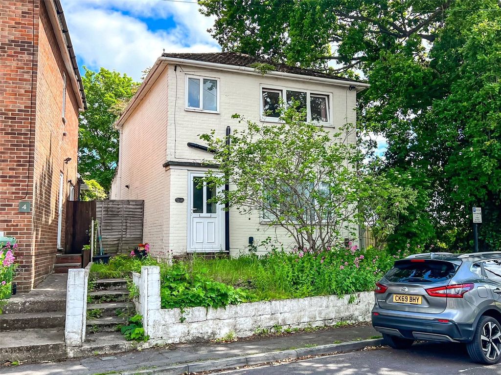 3 bed detached house for sale in Glen Road, Southampton, Hampshire SO19