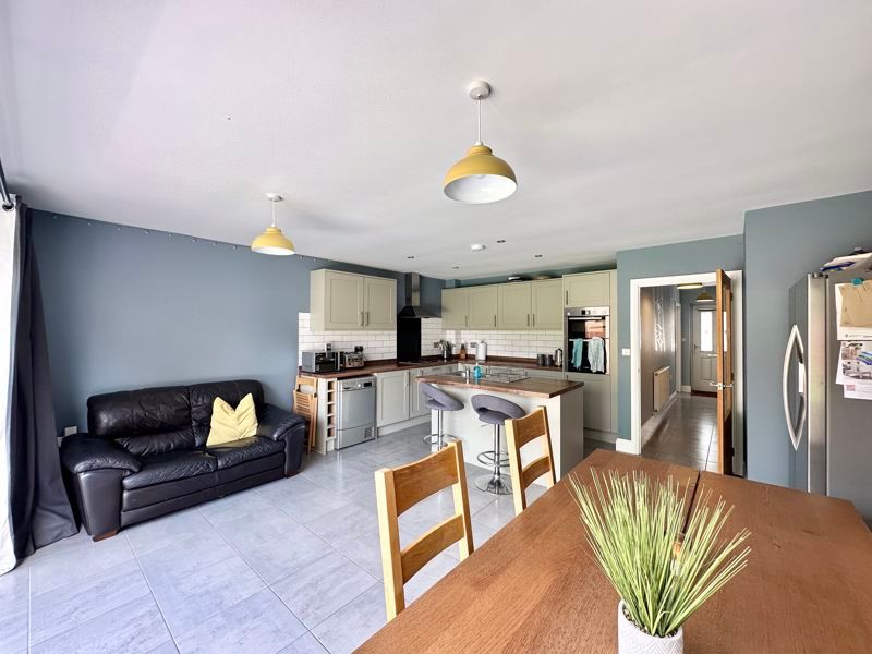 3 bed end terrace house for sale in Cabot Lane, Creekmoor, Poole BH17