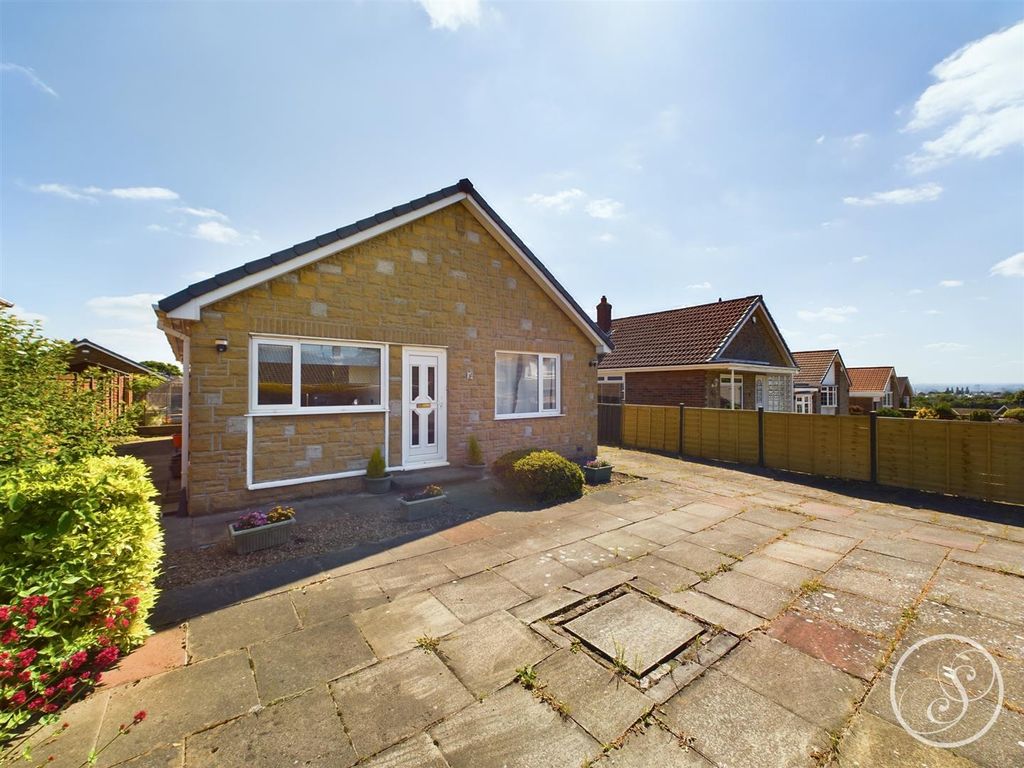 2 bed bungalow for sale in Templegate Close, Leeds LS15 Zoopla