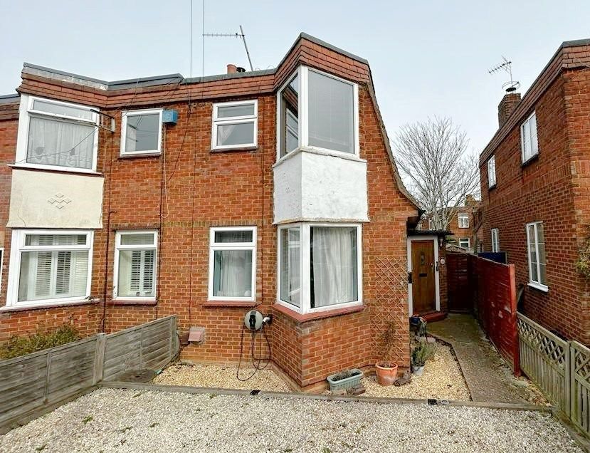 2 bed semidetached house for sale in Heathfield Road, Hitchin SG5 Zoopla