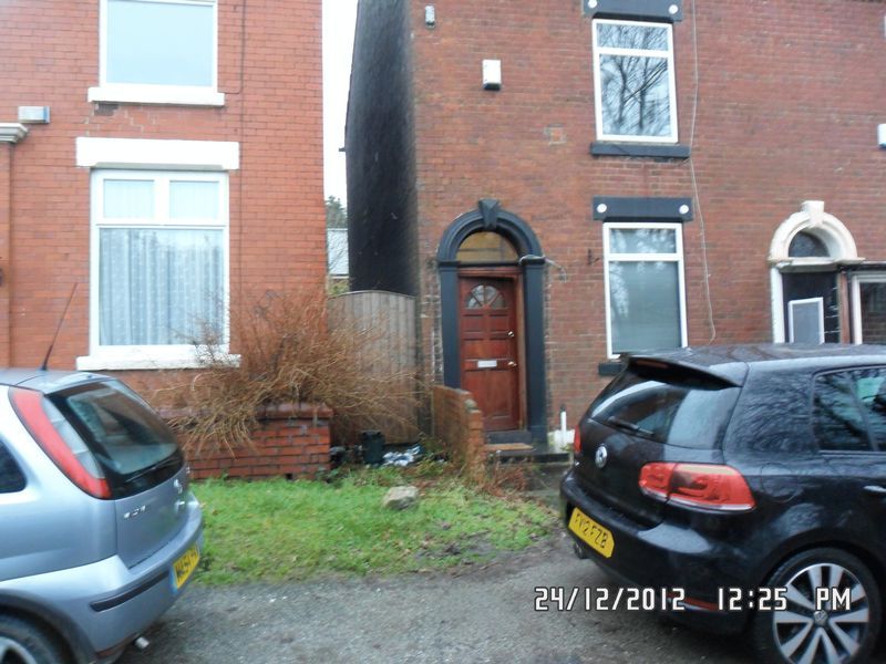 2 bed terraced house to rent in 2 Bed Furnished, Swansea Street, Oldham