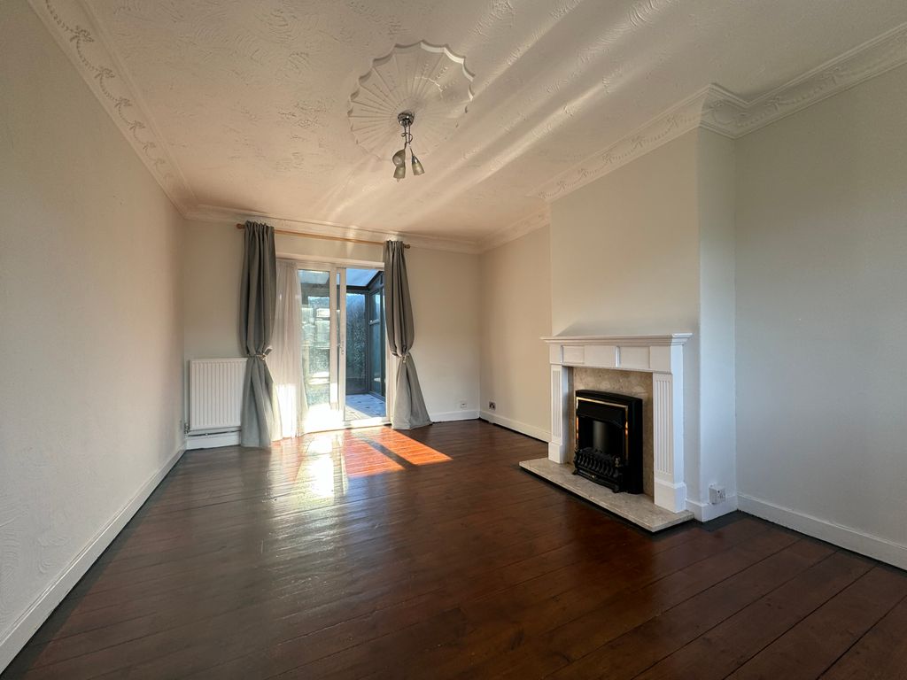 3 bed terraced house to rent in Farm Road, Crossgates, Leeds LS15, £900 pcm Zoopla