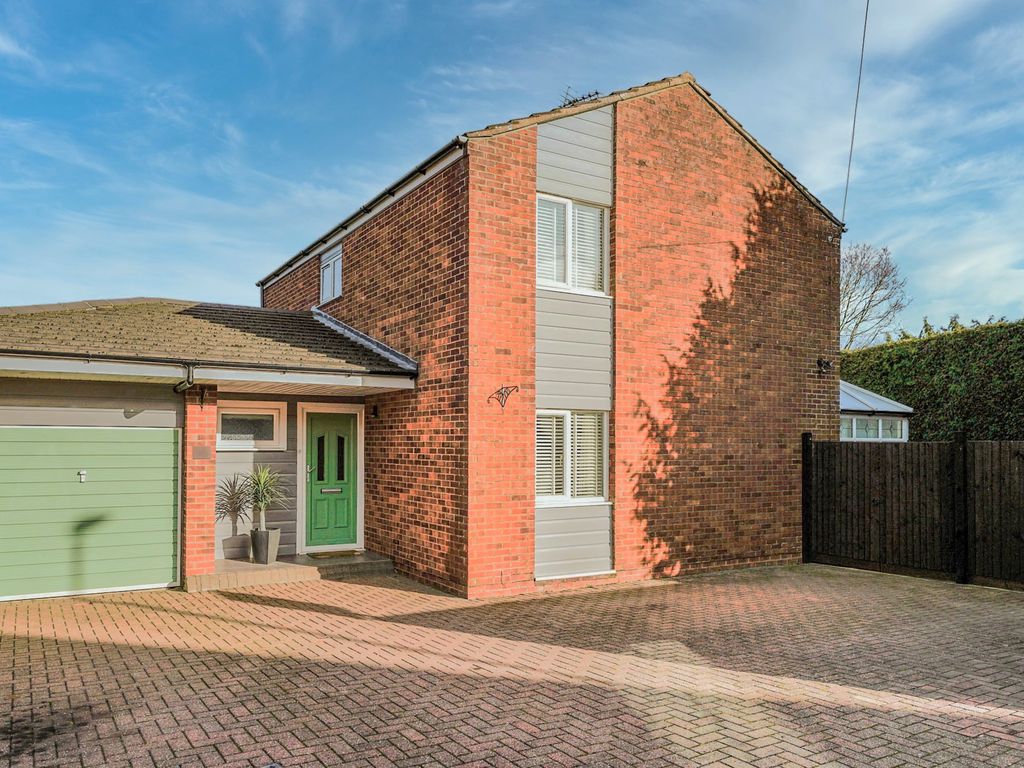 4 bed detached house for sale in Hamlen Close, Huntley, Gloucester GL19