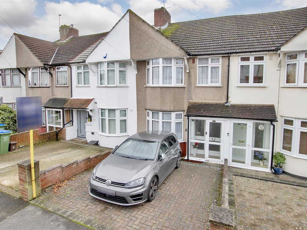3 bed terraced house for sale in Buckingham Avenue, Welling DA16, £