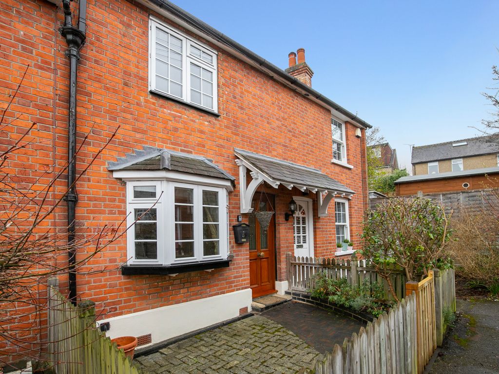 2 bed terraced house for sale in Beech Terrace, Smarts Lane, Loughton