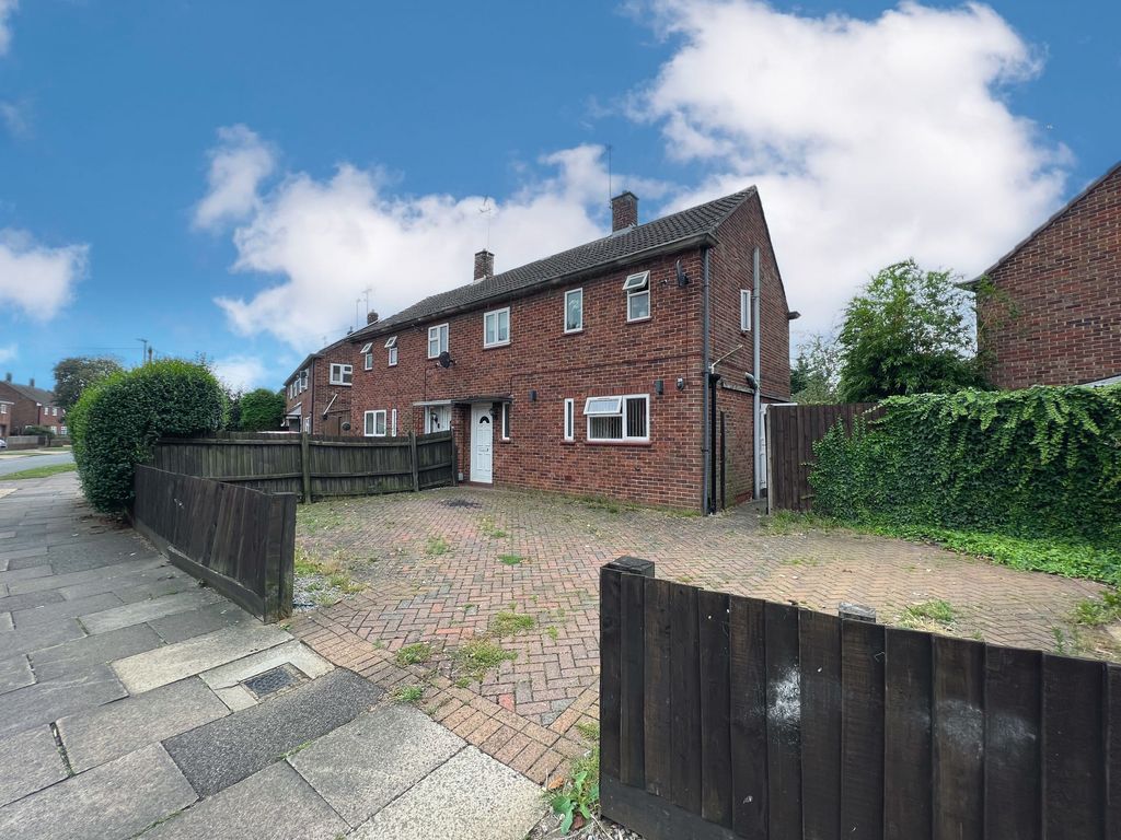 3 bed semidetached house for sale in Willow Avenue, Dogsthorpe