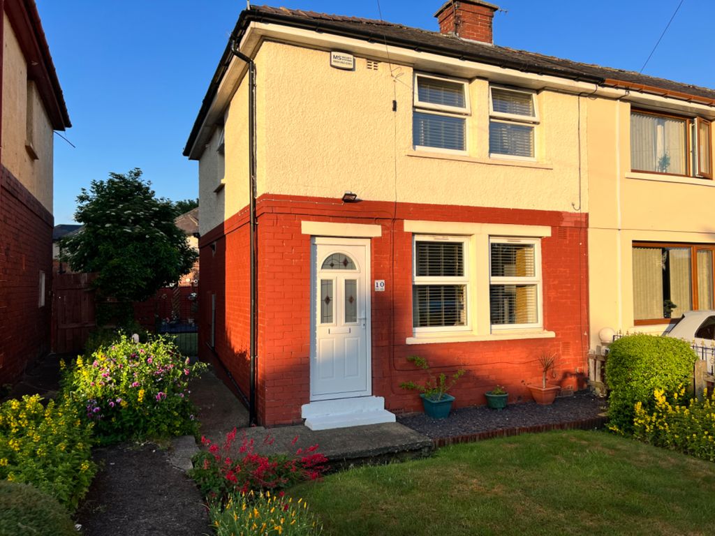 2 bed semidetached house for sale in Wood Street, Bradford BD8 Zoopla