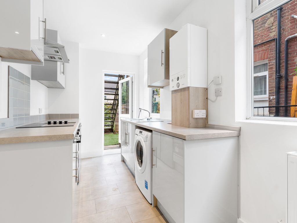 2 bed flat to rent in Kettering Street, London SW16, £1,850 pcm Zoopla