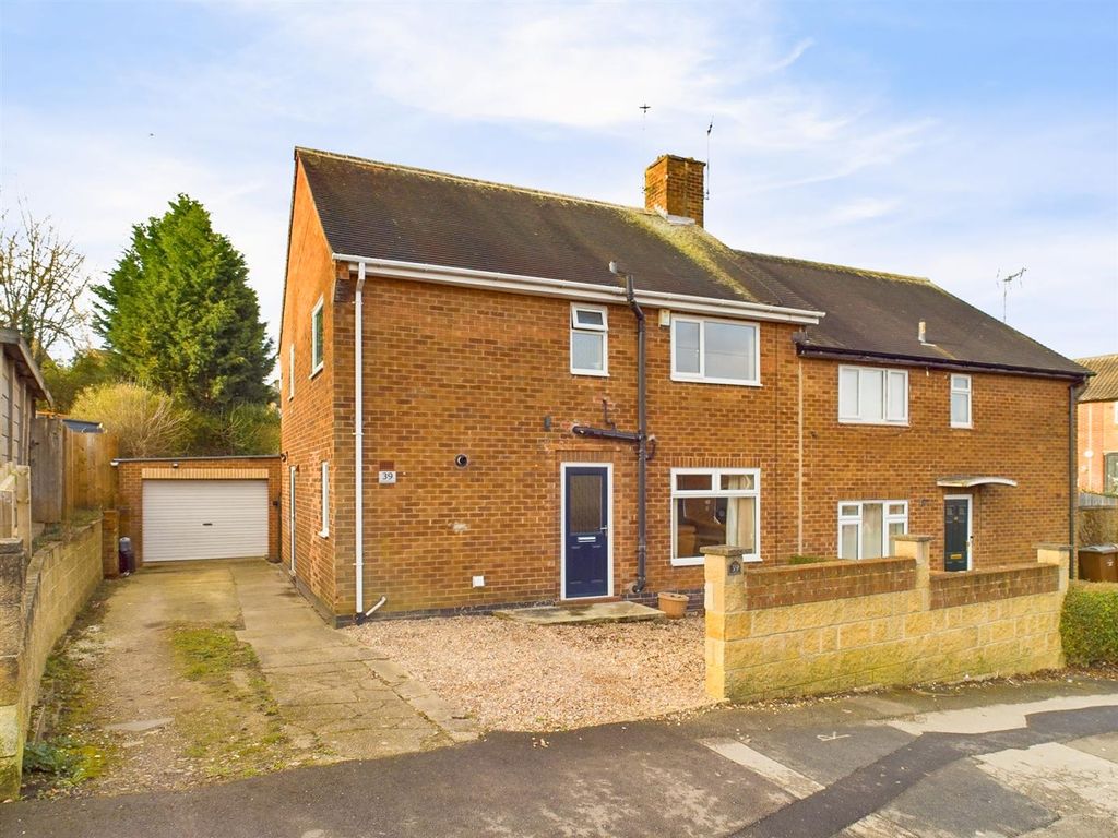 4 bed semidetached house for sale in Hartcroft Road, Bestwood Park