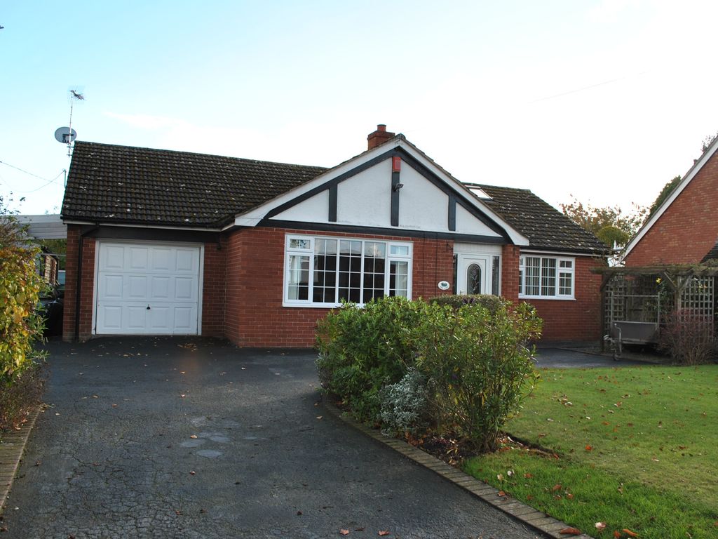 2 bed detached bungalow to rent in Moreton Street, Prees, Whitchurch