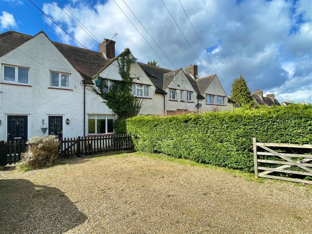 3 bed semidetached house for sale in Fawkham Road, West Kingsdown