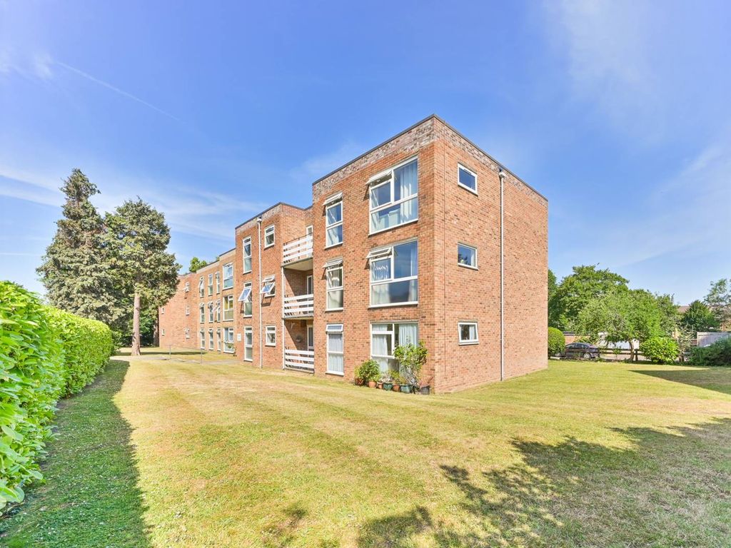 2 bed flat for sale in Worcester Road, Sutton SM2 Zoopla