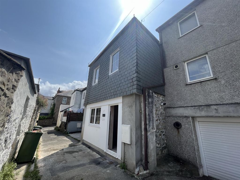 1 bed flat to rent in Rosevean Road, Penzance TR18 Zoopla