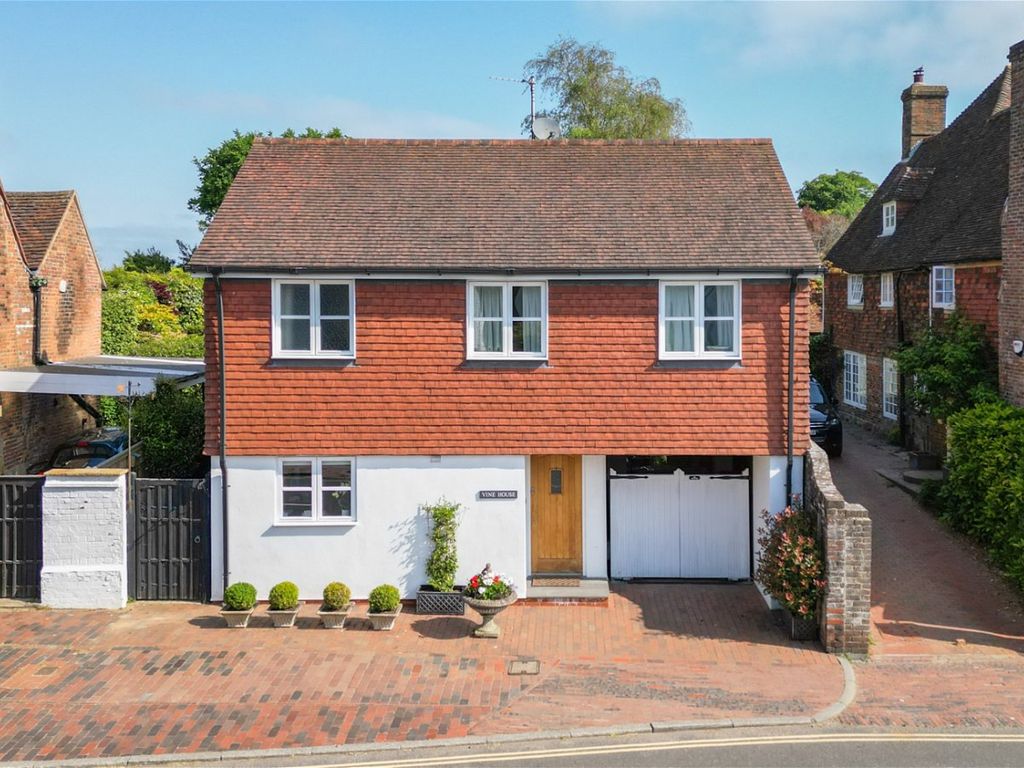 3 bed detached house for sale in High Street, Burwash, Etchingham TN19