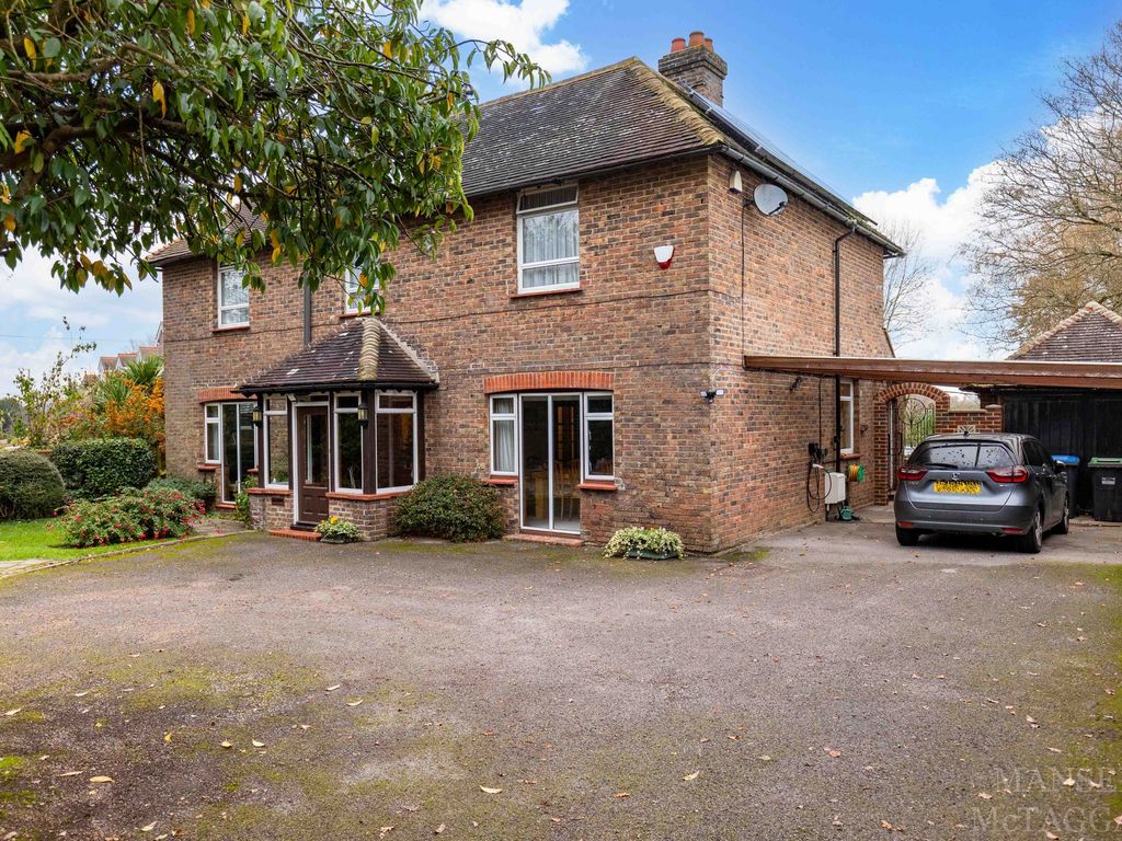 5 bed detached house for sale in Lewes Road, East Grinstead RH19, £935,000 Zoopla
