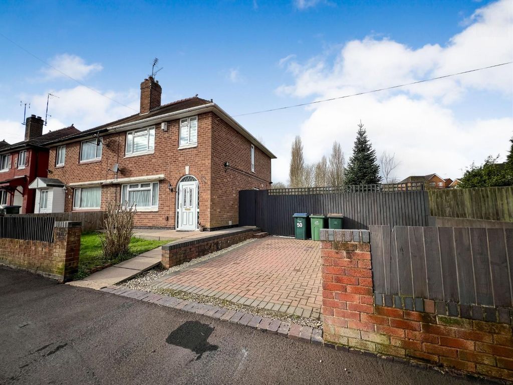3 bed semidetached house for sale in Houldsworth Crescent, Holbrooks