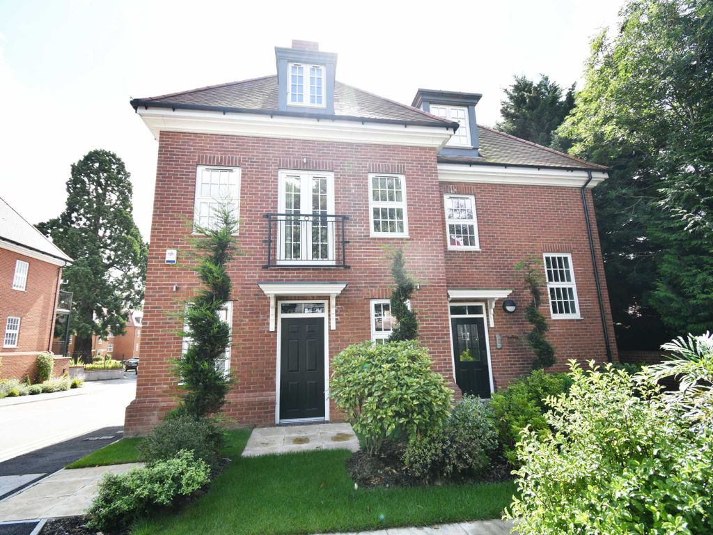 3 bed flat for sale in Road, Arkley, Hertfordshire EN5 Zoopla