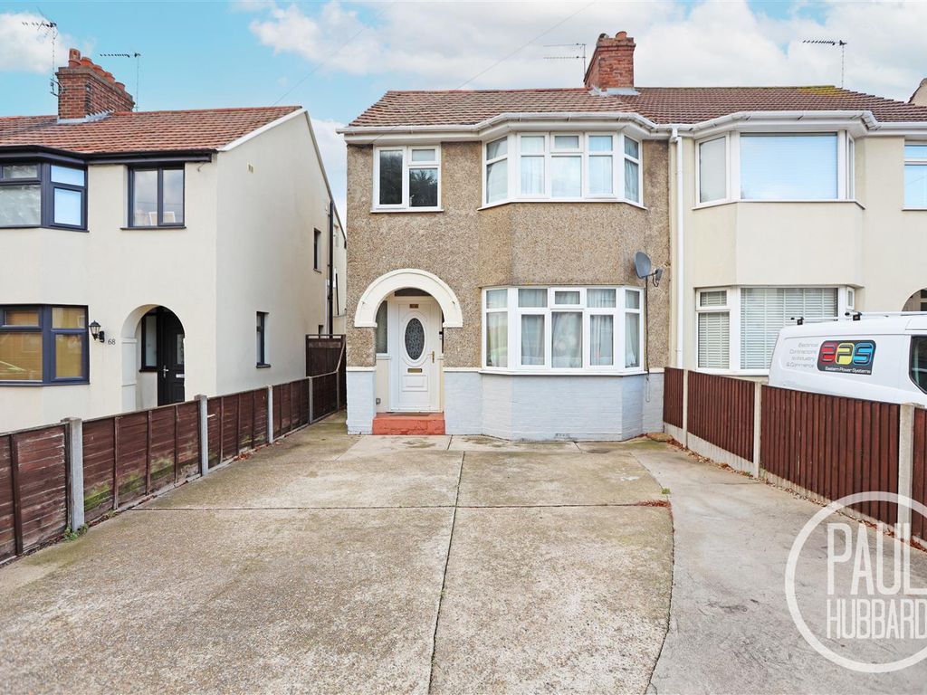 3 bed semidetached house for sale in Kimberley Road, Lowestoft NR33, £