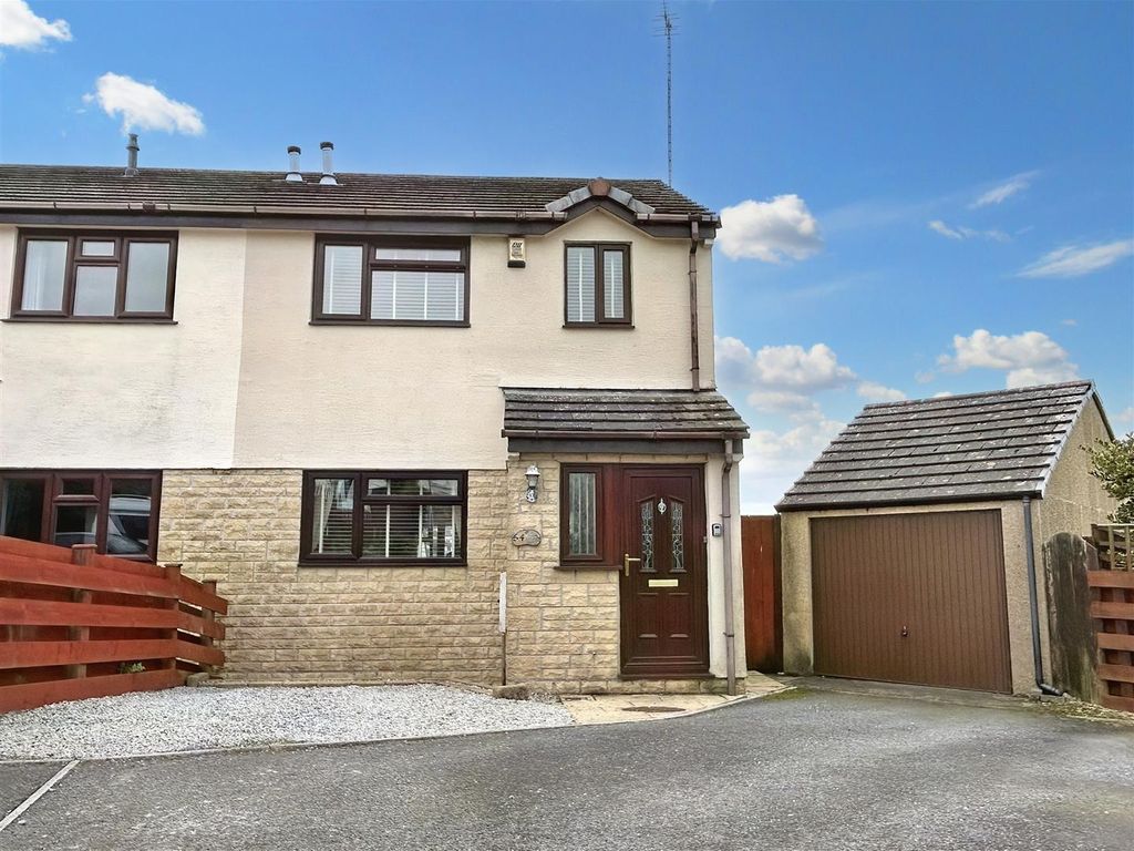 3 bed semidetached house for sale in Gweal Wartha, Helston TR13, £